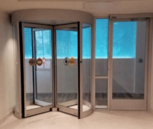 STANLEY Rush 4900 ASR Automatic Four-Wing Security Revolving Door