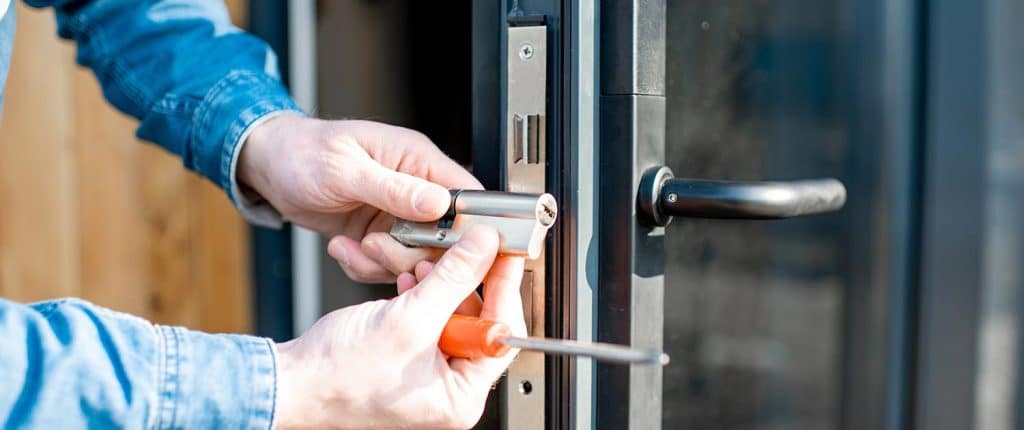 commercial locksmith